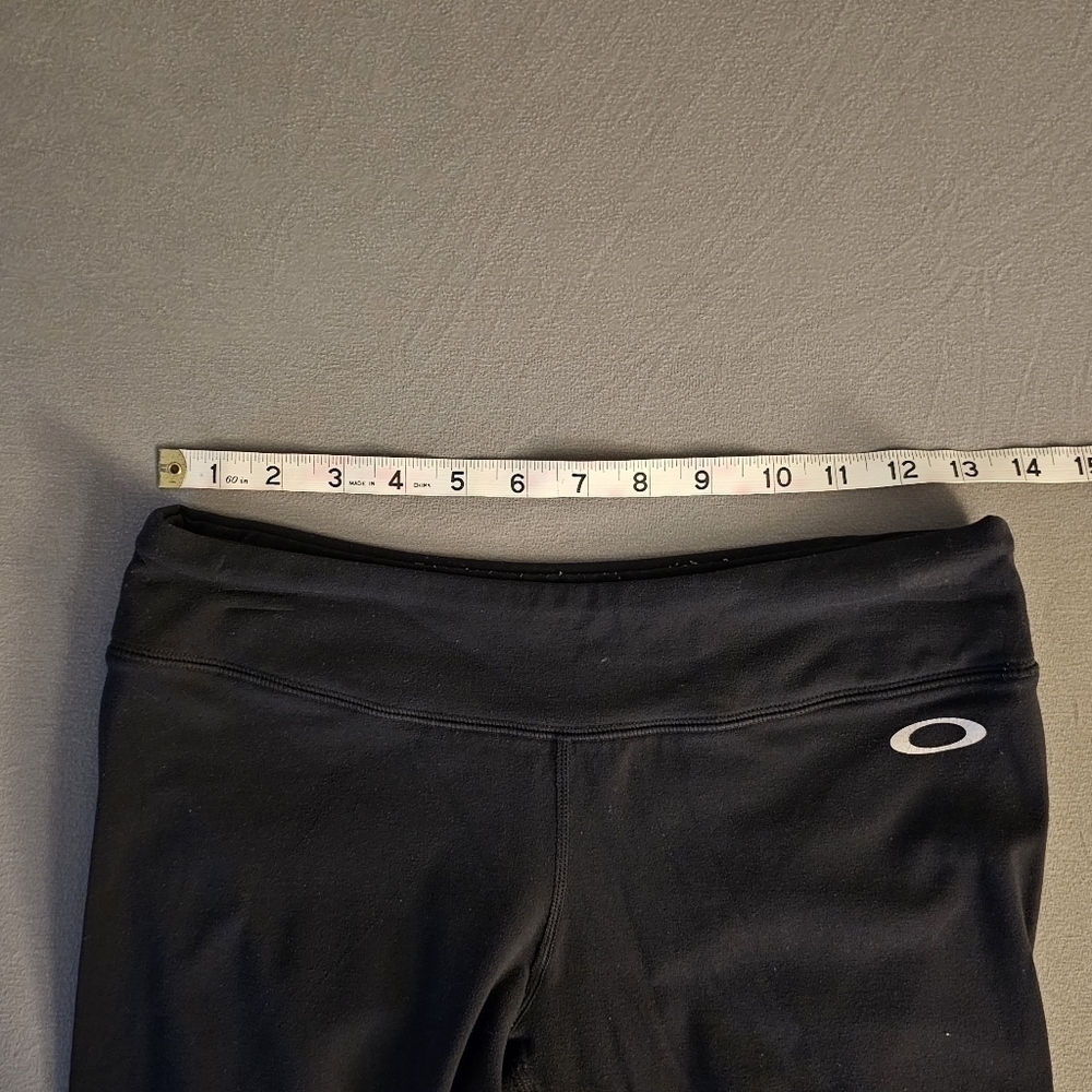 OAKLEY Women's Capri Leggings - Picture 2 of 5
